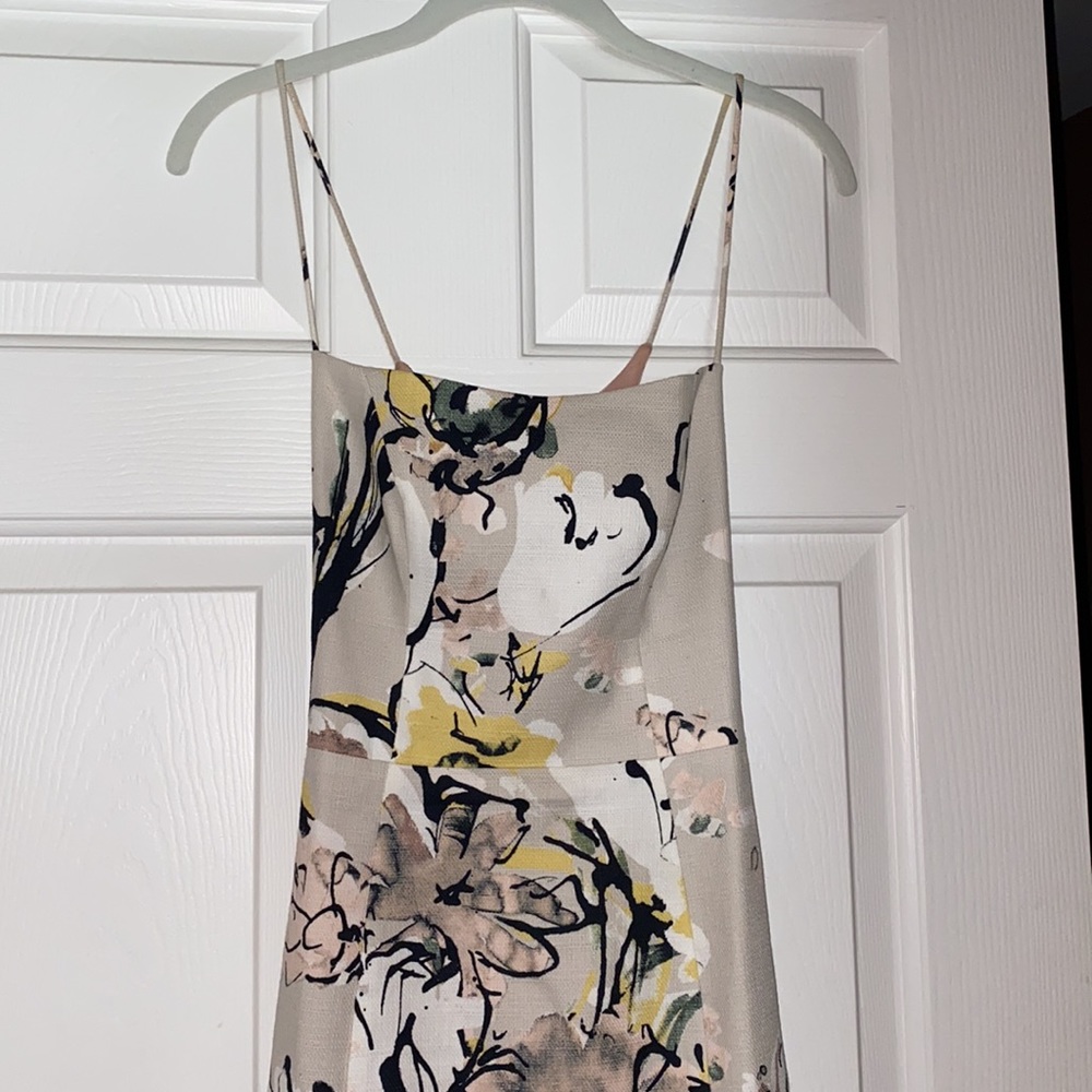 Dress - Picture 2 of 8